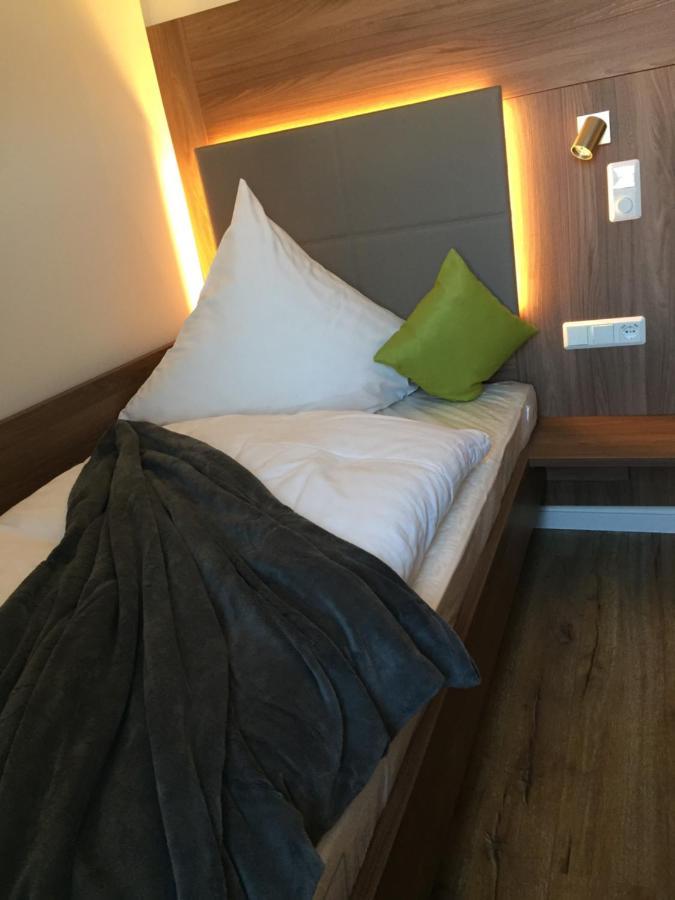 Landgasthof-Hotel Zur Linde Grossenlueder Luaran gambar